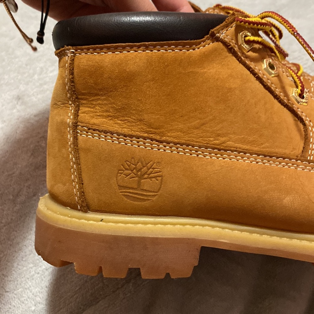 Brown Timbs 🐻 - Picture 2 of 3